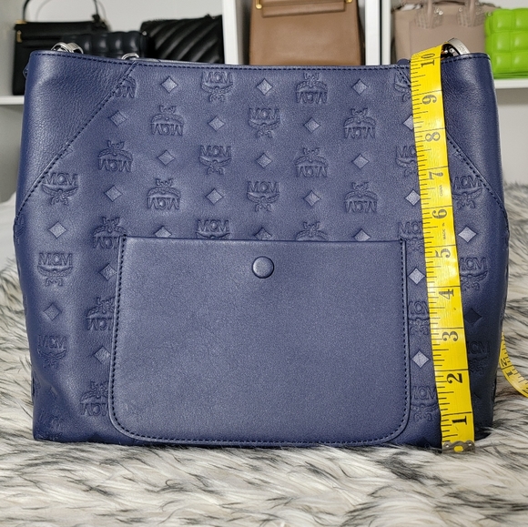 Rare MCM Calfskin Leather Ottomar Medium Klara Embossed Hobo Navy Blue - Picture 3 of 13